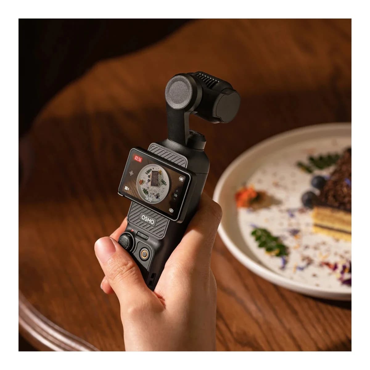 DJI Kamera Osmo Pocket 3, 4K, 2" Rotirajući ekran, ActiveTrack 6.0, do 166 min snimanja
