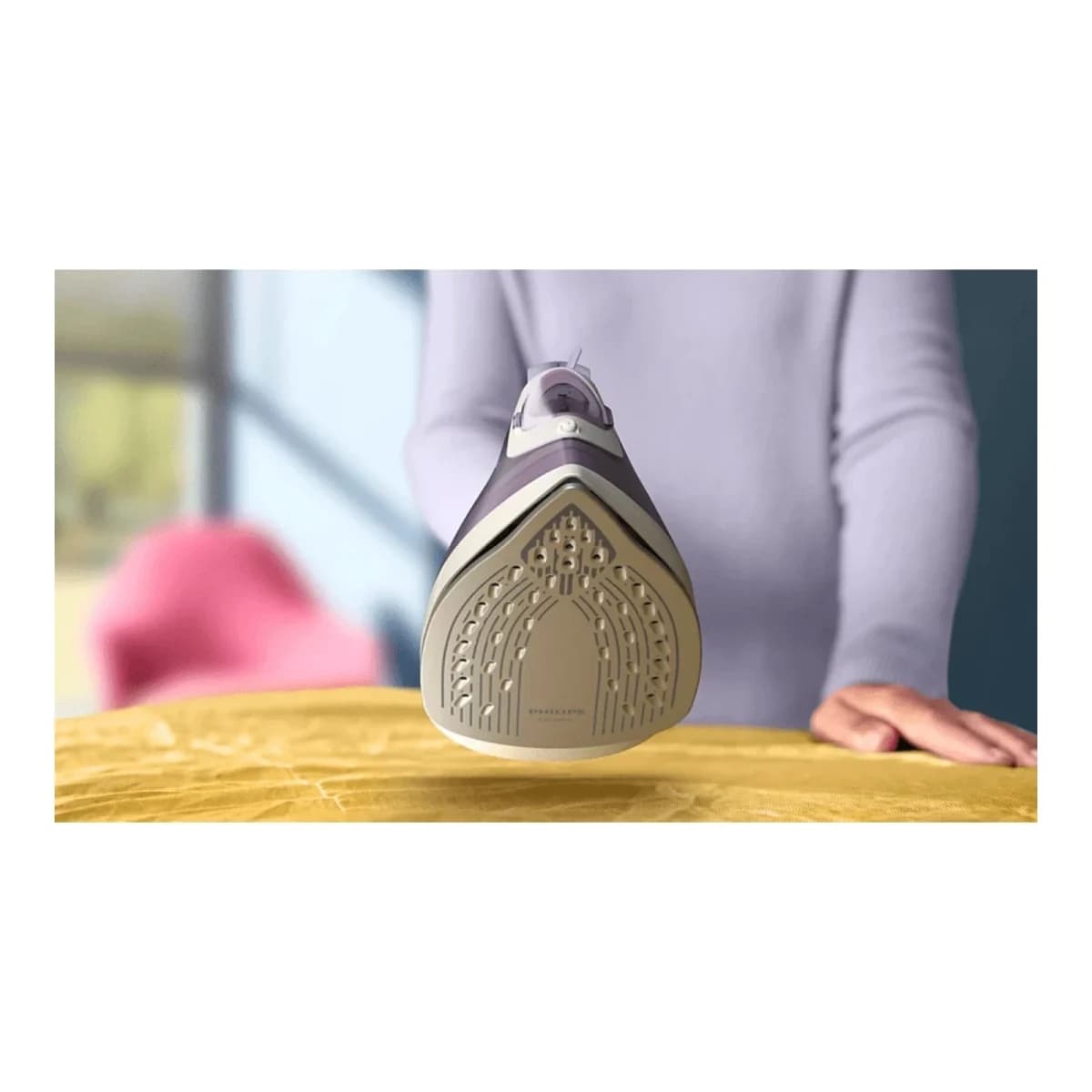 PHILIPS Pegla na paru DST2020/30, 2400W, Keramička podloga, 25g/min kontinuirana para, 100g dodatna para