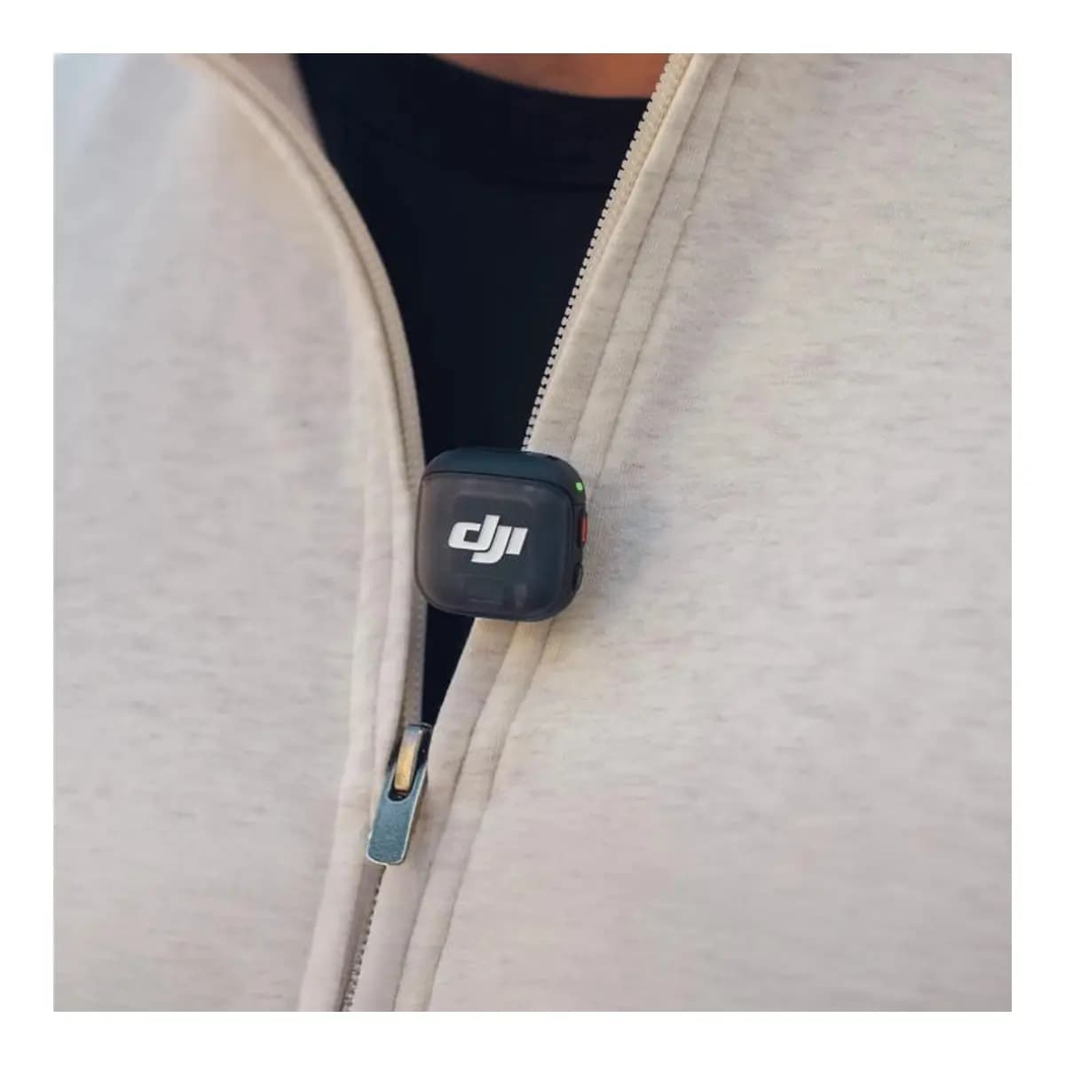 DJI Mic 3 TransmitterMikrofon,prijenos do 250m,5.5hsnimanje,48kHz 24 zvuk,8GB pohrana