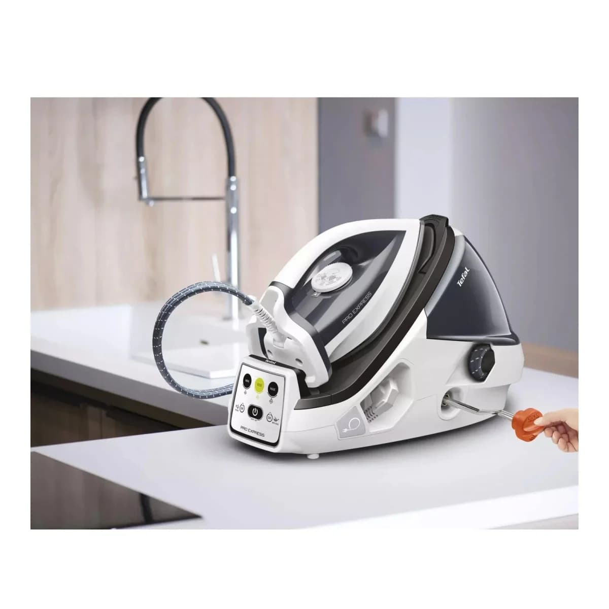 TEFAL Parna postaja GV8711E0, Steam Boost 300 g/min, Neprekidna para, Automatsko isključivanje