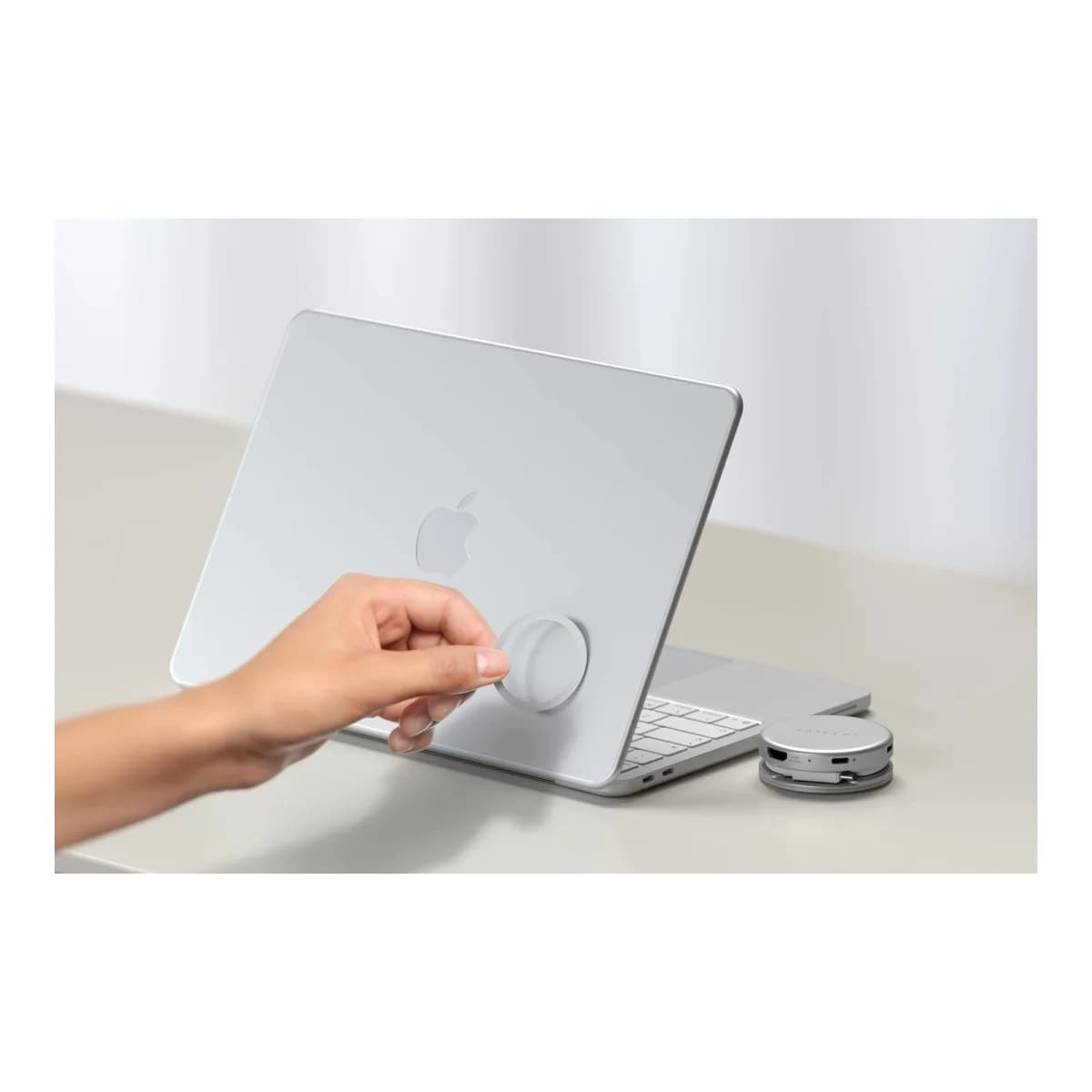 SATECHI Multiport Adapter Onthe-Go 5-in-1, HDMI 4K 60Hz, USB-C PD 60W, SD Card Reader, Silver