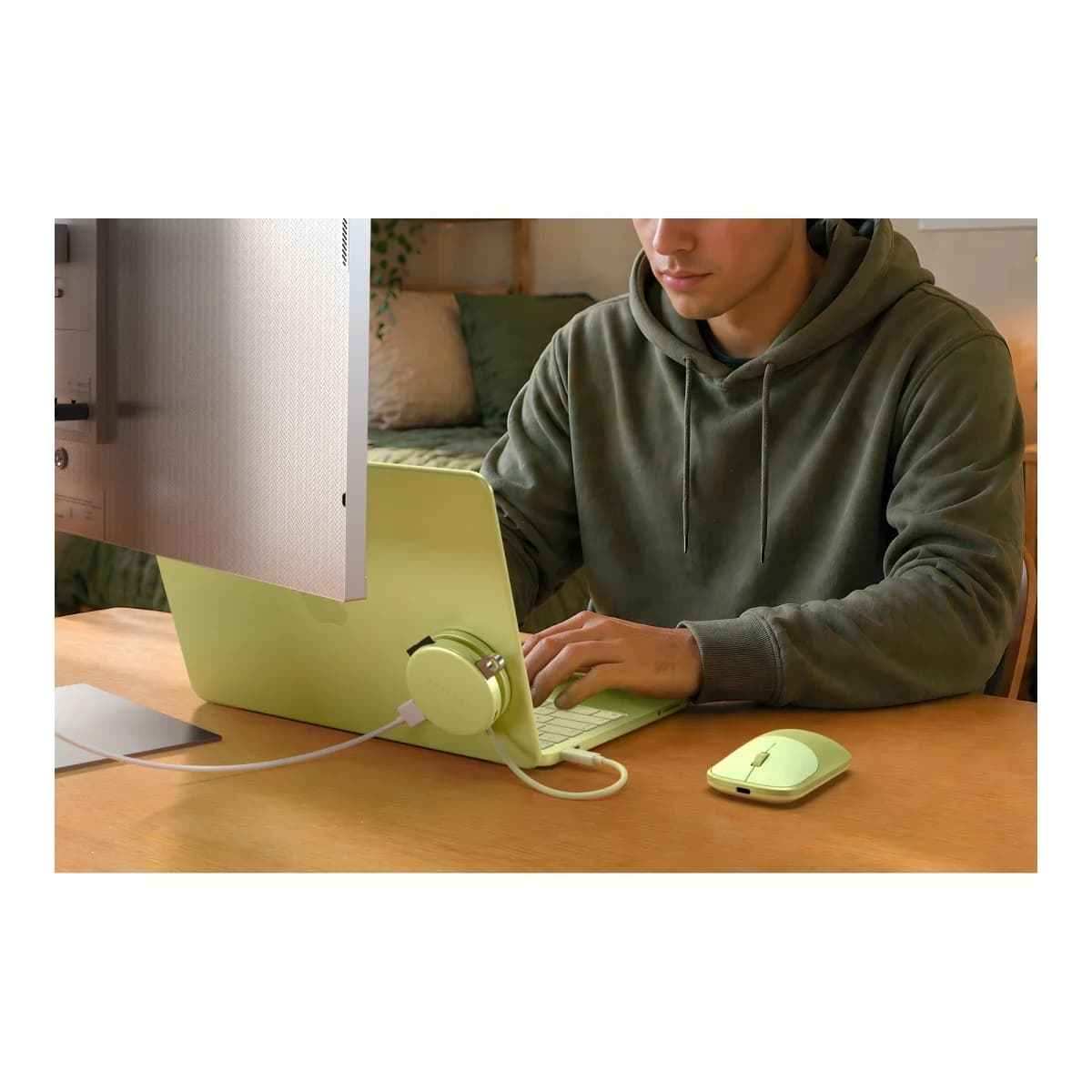 SATECHI Multiport Adapter On-the-Go 5-in-1, HDMI 4K 60Hz, USB-C PD 60W, SD čitač kartica, Citrus