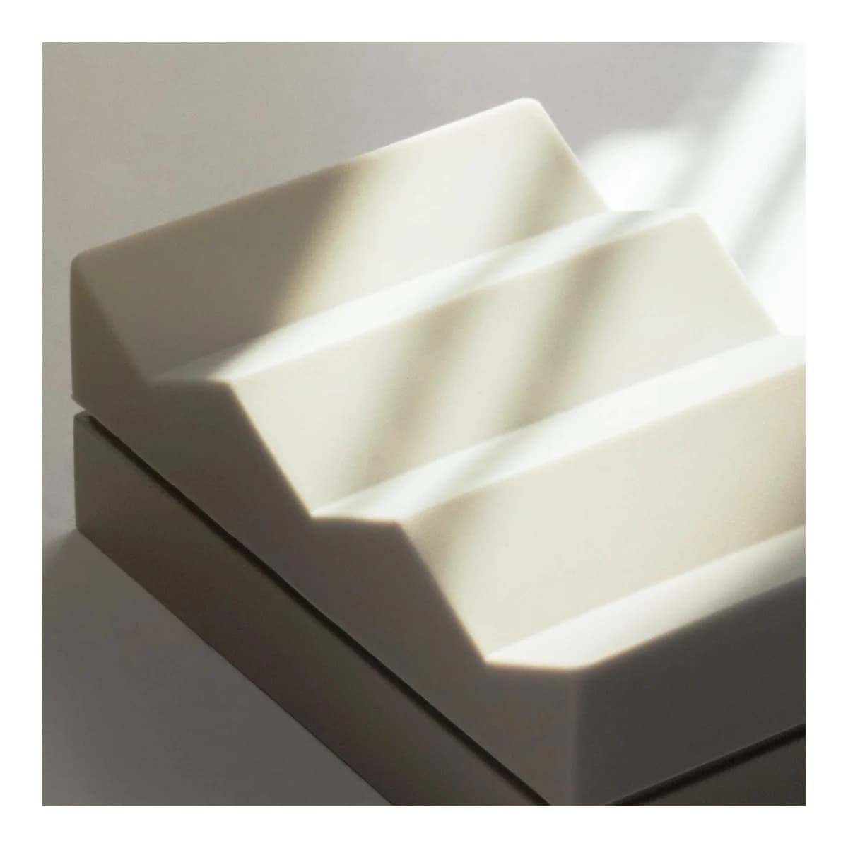 NATIVE UNION Organizator kablova Weighter Triple Channel, Sandstone