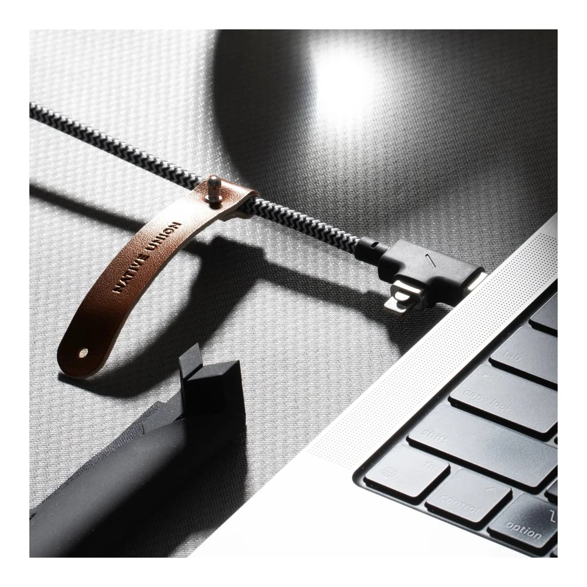 NATIVE UNION Kabel Belt Cable Duo Pro, USB-C na USB-C/Lightning, 240W, 2,4m, Zebra