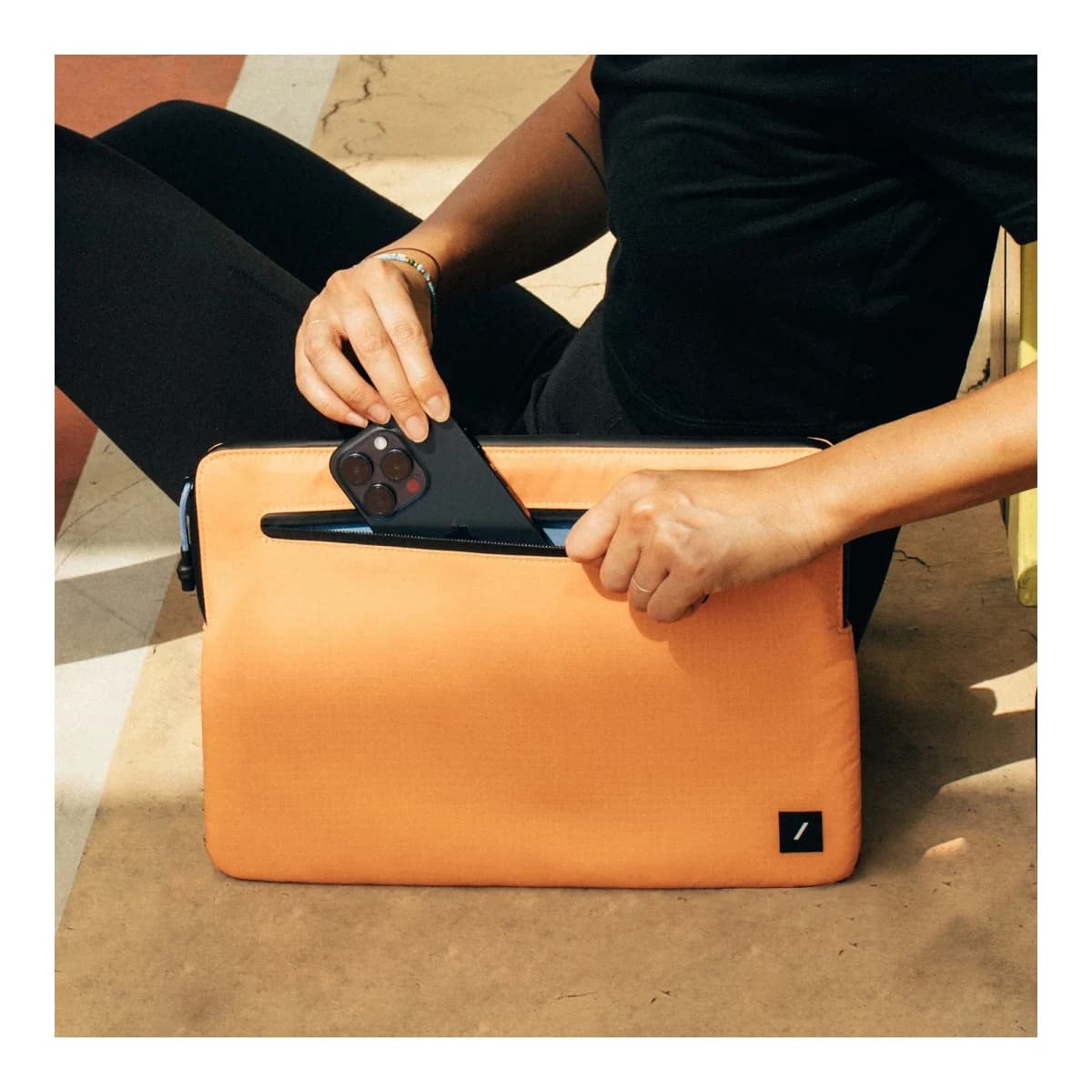 NATIVE UNION Futrola Ultralight Sleeve, Za MacBook 16", Apricot