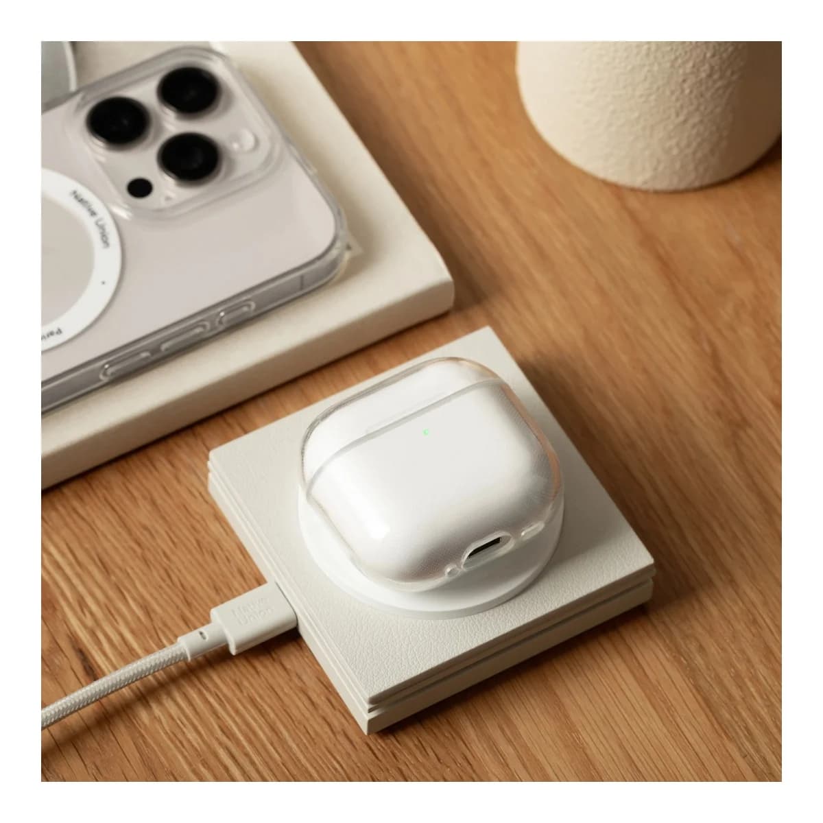 NATIVE UNION Futrola (Re)Clear AirPods 4, prozirna