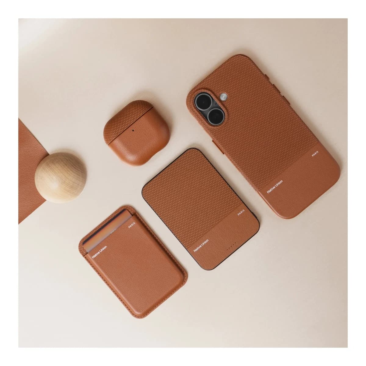 NATIVE UNION Power Bank (Re)Classic, 5000mAh, Qi2, Tan