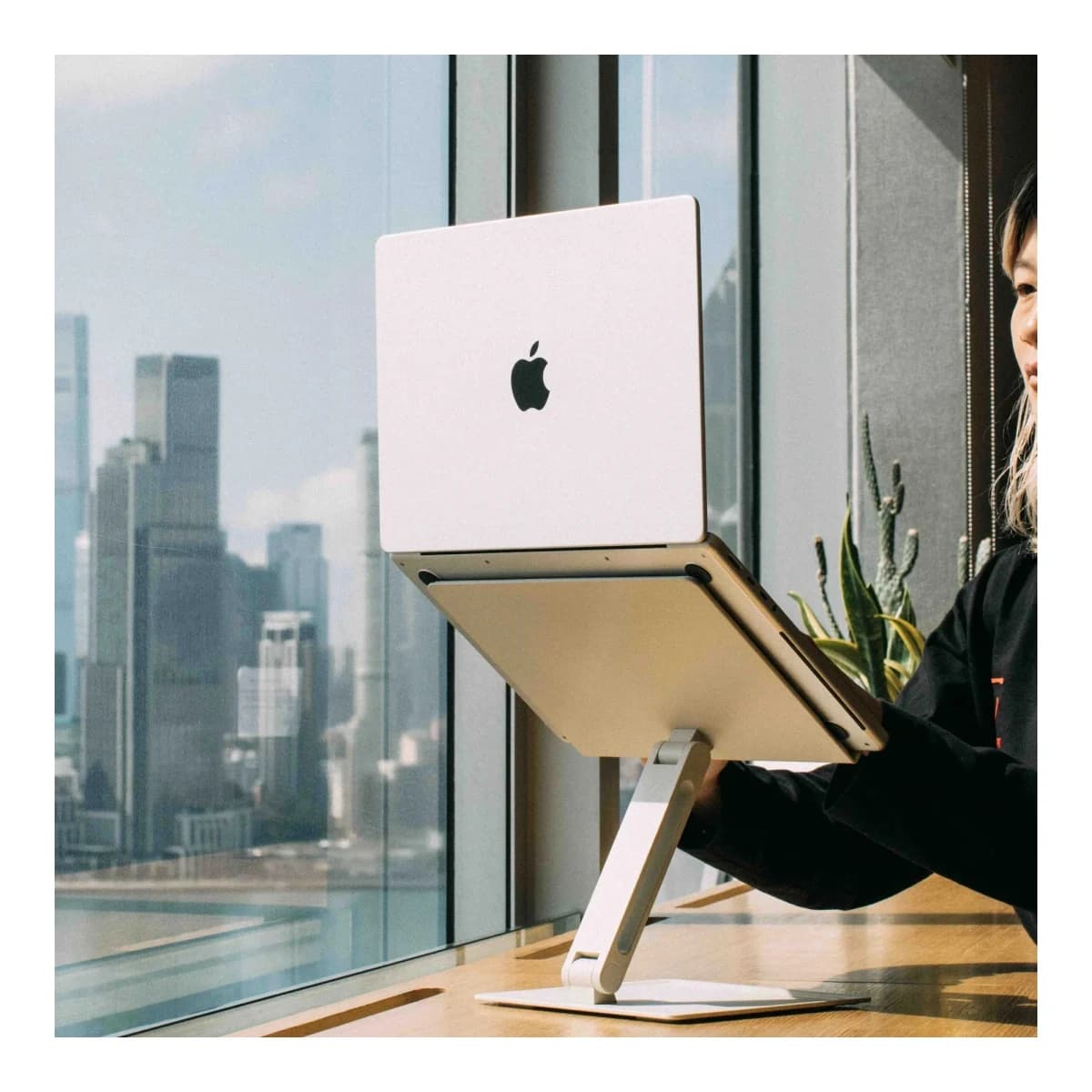 NATIVE UNION Stalak za Laptop Home, Sandstone