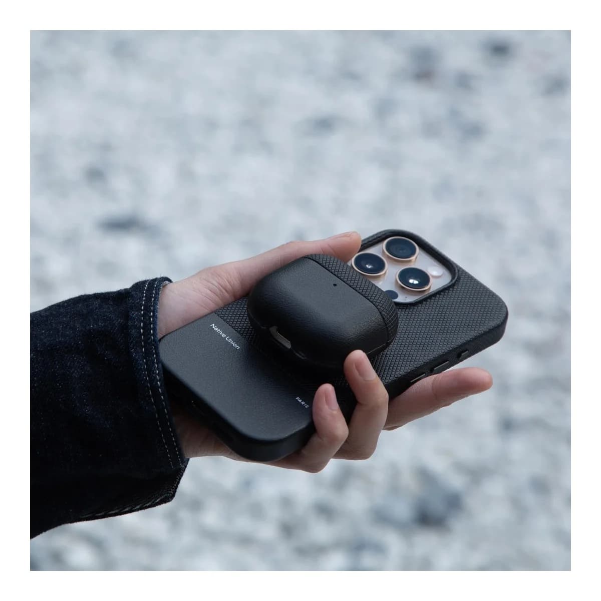 NATIVE UNION Futrola (Re)Classic, AirPods 4, Crna