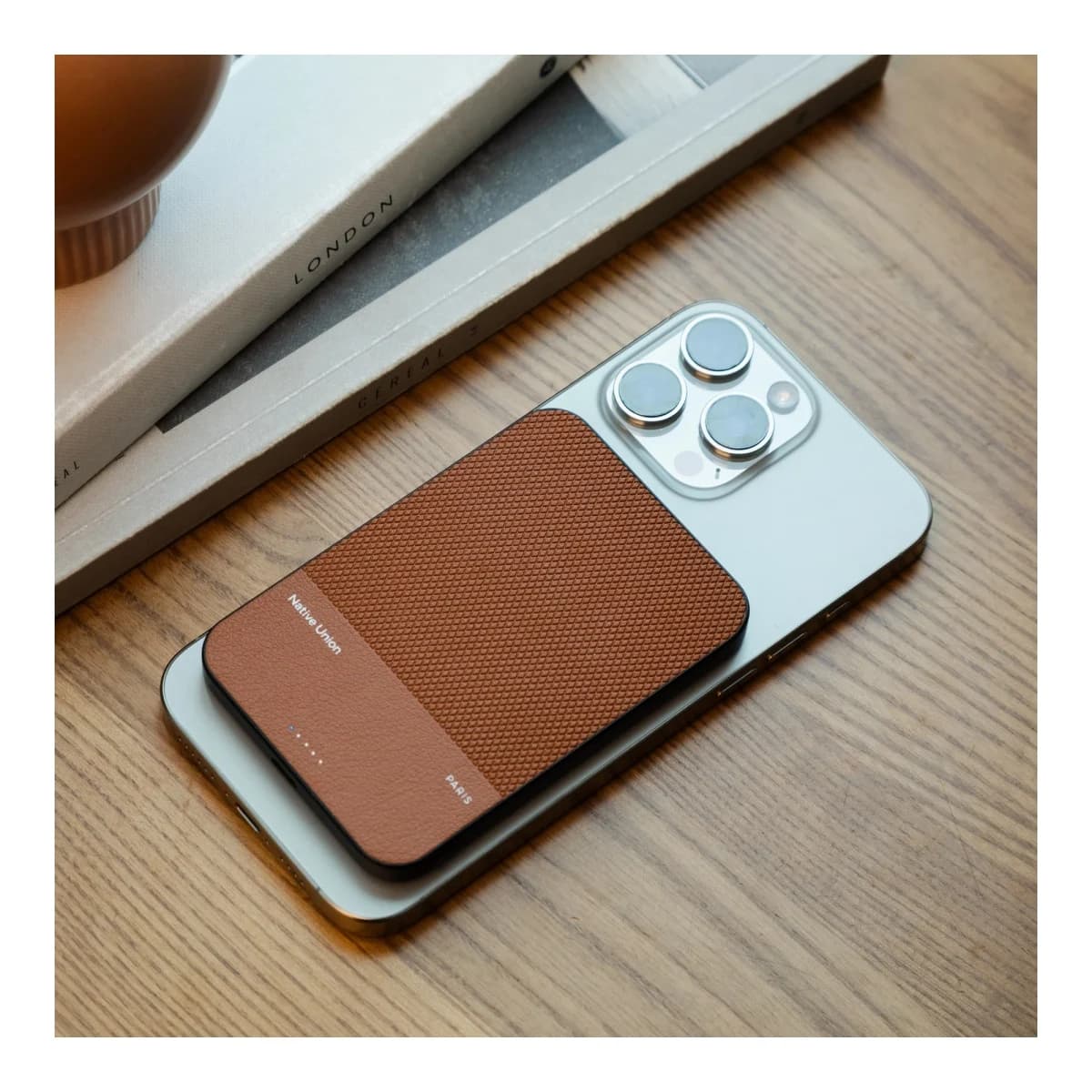 NATIVE UNION Power Bank (Re)Classic, 5000mAh, Qi2, Tan