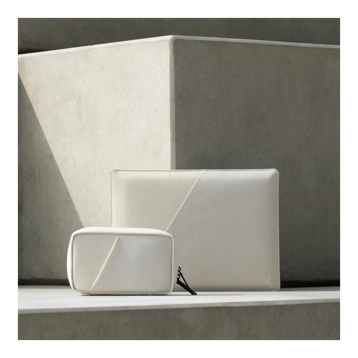 NATIVE UNION Futrola Stow Slim Sleeve, MacBook 15/16", Sandstone