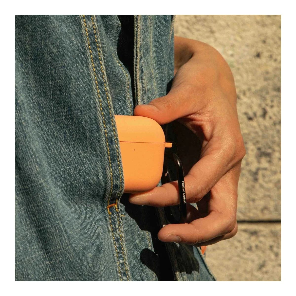 NATIVE UNION Futrola Active Case For AirPods 4, Apricot